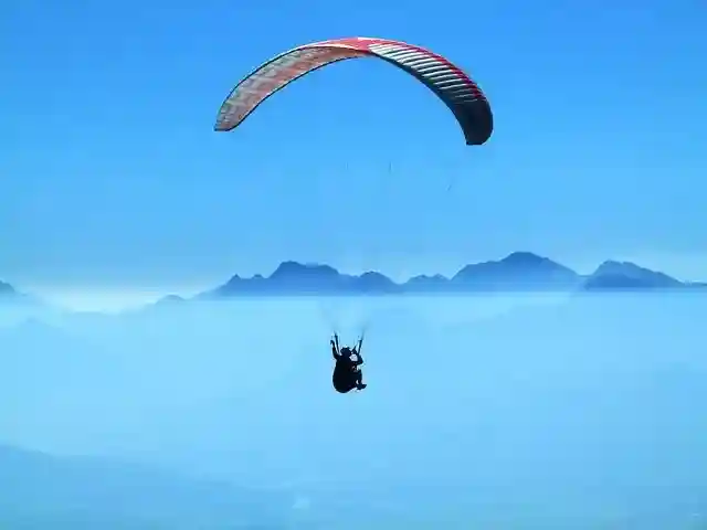 Paragliding in Nandi Hills